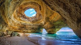 �������Ϸ�����Benagil Cave��Ѩ����þ���