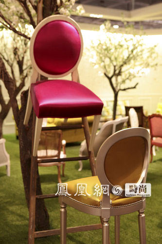 2009��1��22 �C 27���ڼ䣬MAISON&OBJET����Ҿ�װ�β������MEUBLE PARIS������ʼҾ߲����ᣬΪרҵ���ڴ����Ҿ�װ���������µĴ��⳱���͸��߶˵Ĳ�Ʒ�����µĳ���������������ʦ�ĵ����������Ǳ��첩��������רҵ���ڵ����㡣 