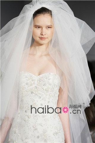 点击查看下一张 婚纱_2010 婚纱时装发布趋势之细节篇
