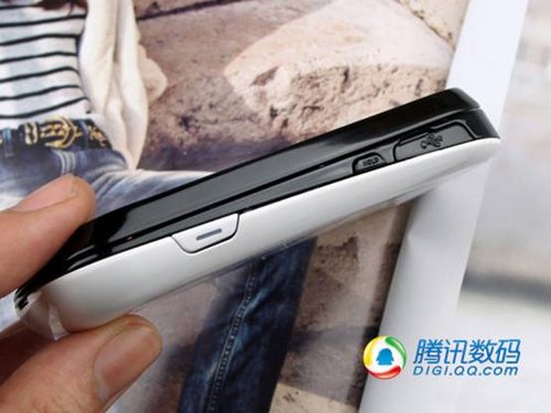 时尚全键盘 酷毕messaging B5310U评测