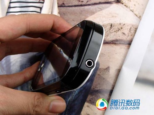 时尚全键盘 酷毕messaging B5310U评测