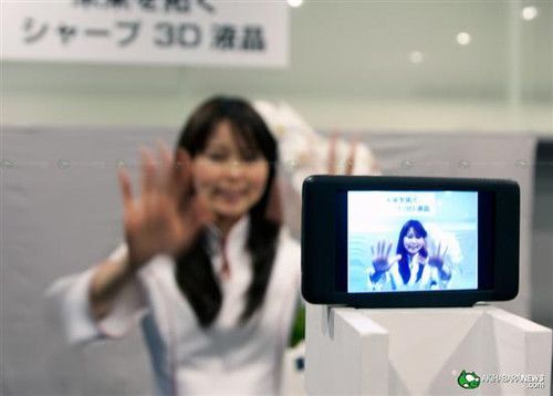 夏普宣布全球首款裸眼3D移动触摸屏幕