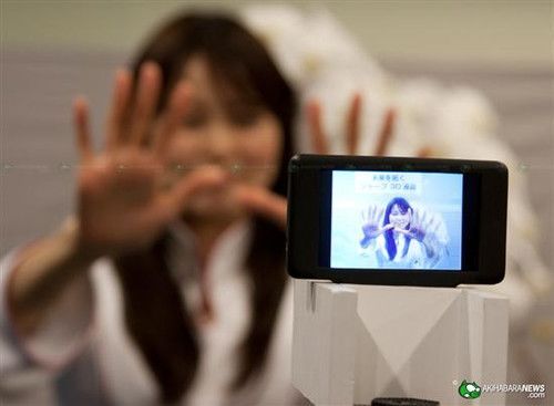 夏普宣布全球首款裸眼3D移动触摸屏幕