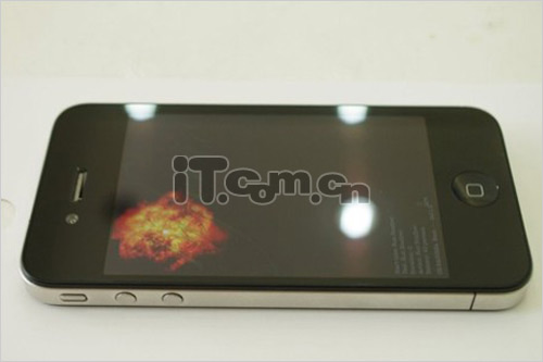 ��Ȼһ�� ƻ��iPhone 4Gʮ������