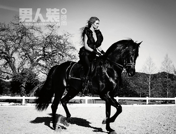 《变形金刚》女主角:罗西汉丁顿性感内衣写真 - tonnyjia - TONNY.J CLUB 《变形金刚》女主角:罗西汉丁顿性感内衣写真 - tonnyjia - TONNY.J CLUB