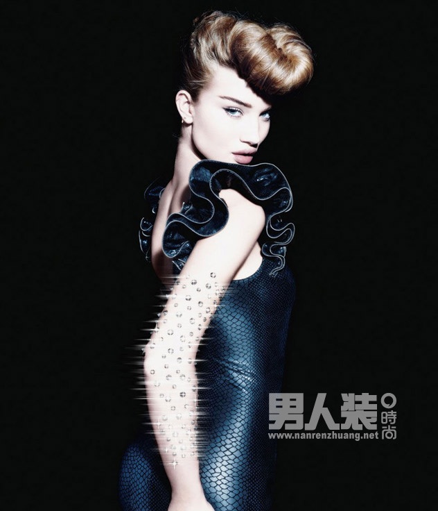《变形金刚》女主角:罗西汉丁顿性感内衣写真 - tonnyjia - TONNY.J CLUB 《变形金刚》女主角:罗西汉丁顿性感内衣写真 - tonnyjia - TONNY.J CLUB