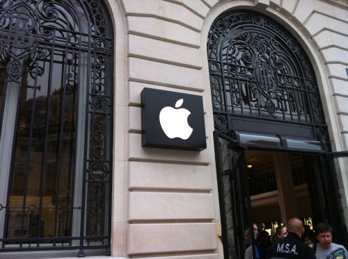 apple-store-paris-new-open-5