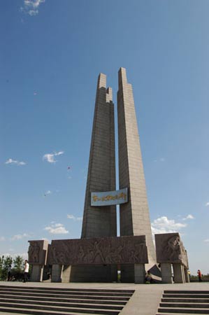 新中国60大地标 - 老疯子 - 旅游和电影 新中国60大地标 - 老疯子 - 旅游和电影